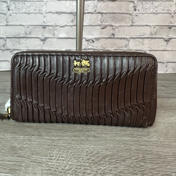 Coach Madison Brown Gathered Leather Accordian Wallet 46481 - Picture 1 of 6